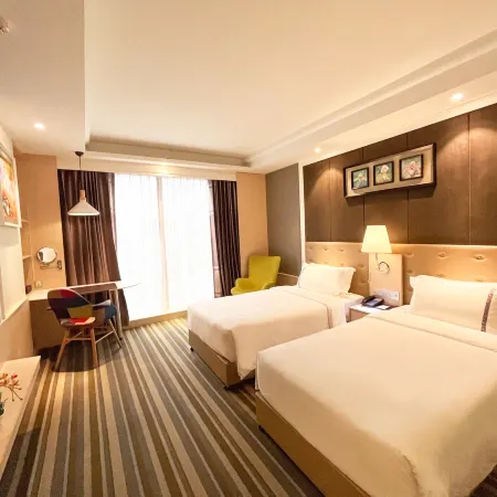 The Bazaar Hotel Bangkok - MRT Lat Phrao Ratchadapisek Отели рядом с достопримечательностью «Станция метро Ratchadapisek»