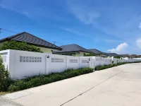 Karisma Private Villa Pattaya Hotels near Wat Khao Din Temple