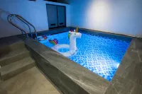 Teluk Cempedak A8010 Villa Kuantan By Iconique Espace - Kolam Renang Peribadi