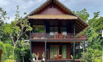 Khao Yai Lake Hill Resort