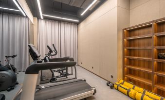 Haining Yanguan Maison New Century Resort Hotel