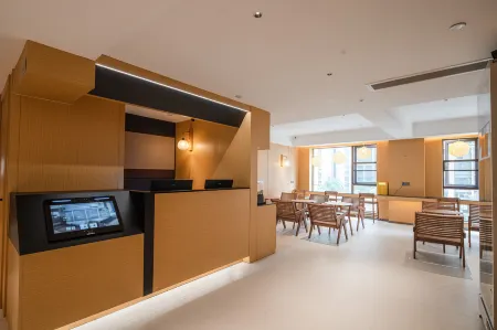 Chengdu Xinghe Hotel (Honggao Road Metro Xihua University Branch) Отели рядом с достопримечательностью «Shanxi Institute of Communication and Arts»