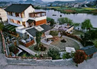 Longjing No. 52 Homestay