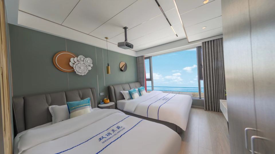 Zhoushan Peach Blossom Island Shuangyue Lanyuan Homestay
