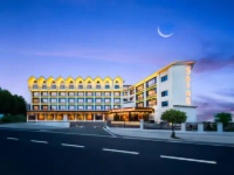 Orange Hotel (Anshun Huangguoshu Scenic Area Longgong Road Branch) Hoteles en Zhenning