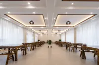 Lanju Mountain and Sea Homestay (Bifeng Gorge Scenic Area) - sarapan
