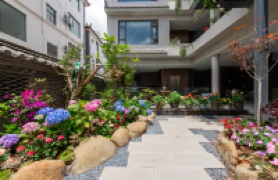 Wanning | Slow Time · Villa Snow Mountain View Resort Courtyard-Style Hotel (Lijiang Shuhe Old Town)