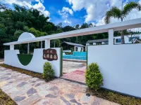 Yijiu Longtan Quanju Hotels in Yongren