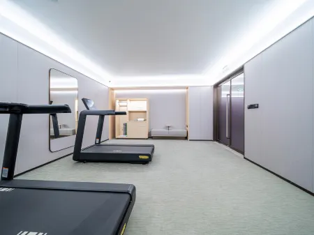 Quanji Gongyi Administrative Center Hotel Отели рядом с достопримечательностью «Kang Bai Wan Zhuang Yuan»