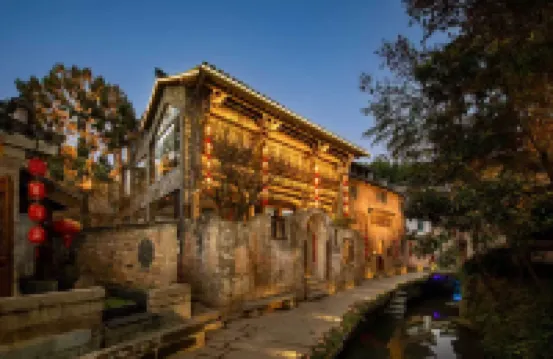 Huangshan Pushi·Oriental Space Aesthetic Luxury Hideaway Homestay (Lingshan, Chengkan ) Hotels near Cheng Kan