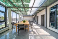 Tekes Yizhai B&B (Taiji Island Scenic Area Branch)
