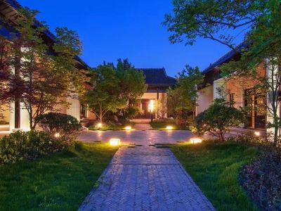 Peach Blossom Springs Xianju spa resort