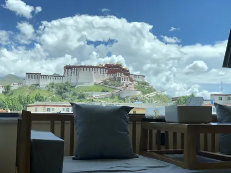 Lasa Guilai boutique Homestay Отели рядом с достопримечательностью «Potala Palace»