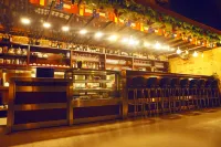 92 Castle Villa Hotel