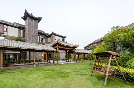 Kaifeng Qingming Shangheyuan Haitang Flower Hotel