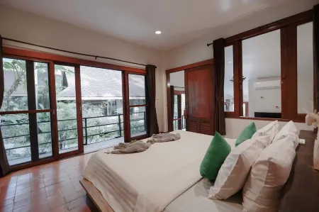 SriLanta Resort and Spa (Recently Renovated) Отели рядом с достопримечательностью «Khlong Chak Waterfall»