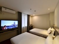 途客中国Hotel(上海新国际博览中心康桥店) - 乐途双床房
