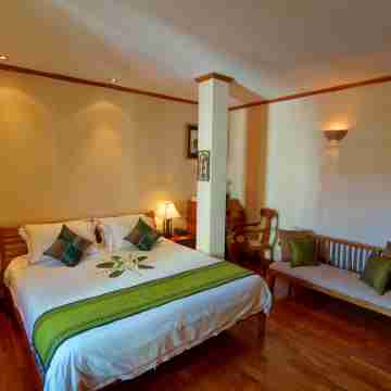 The Hotel by the Red Canal Rooms