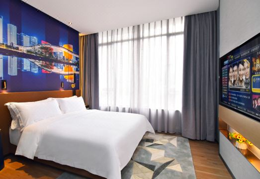 3. 박근 호텔 (선..