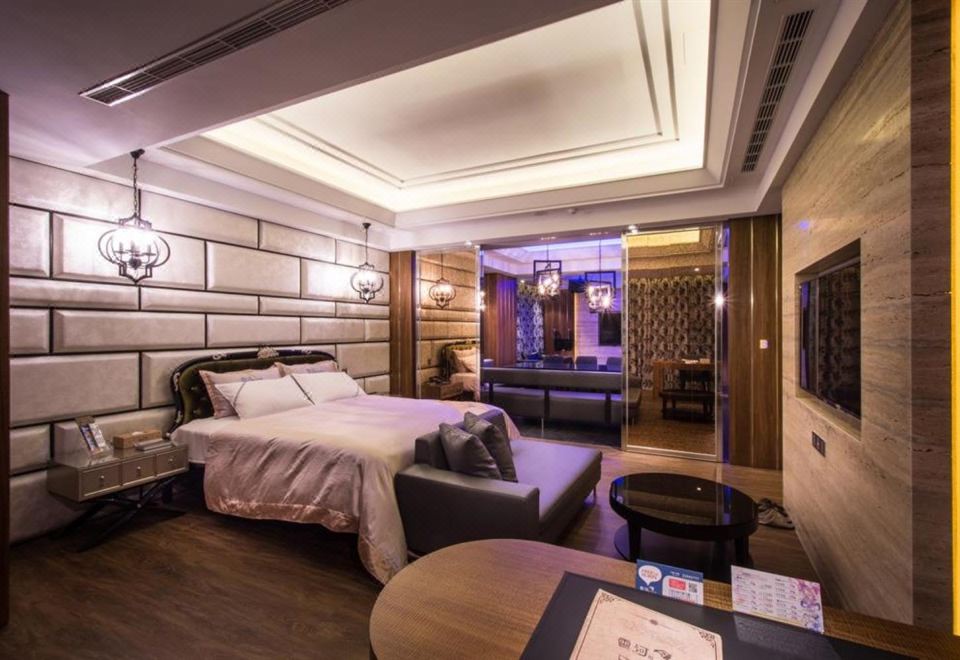 5. Uher Lux..
