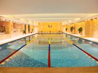 西安豪享来温德姆至尊酒店 - 室内游泳池