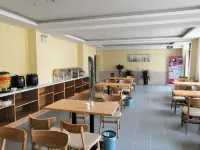 City 118 Selected Hotel (Weixian century Street credit building store) Hotels in Wei County