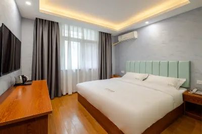 Lehu Hotel (Chongqing Jiangbei International Airport store) Hotels near Longju Station