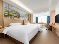 Vienna Hotel (Maoming's first Beach Hotel in China)