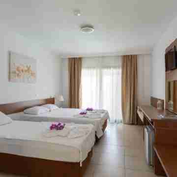 Selvi Beach Hotel Rooms
