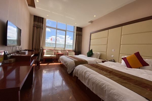 8分 显示所有75条点评 停车方便,非常推荐 浪卡子县最好的一家酒店