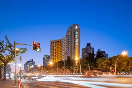San Want Hotel Shanghai Отели рядом с достопримечательностью «Shanghai Institute of Technology (Guilin Road)»