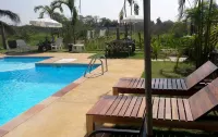 Sabaidee House - Kolam Renang