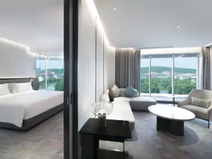 Crowne Plaza Wuhan Optics Valley Hotel