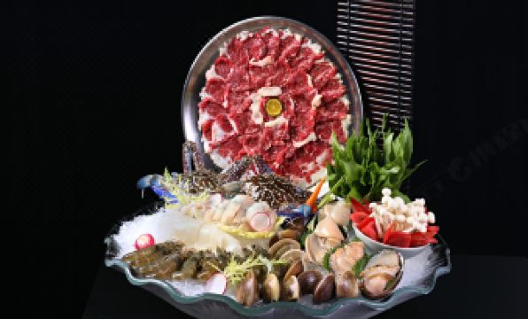 Real Madrid Yachts Holiday Hotel