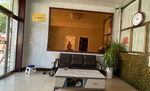 Yanggao Jinlong Hotel