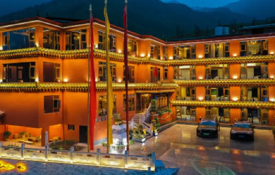 Danbucang Zang Style Lodge