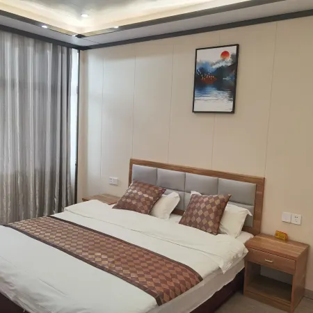 Huatai Business Hotel