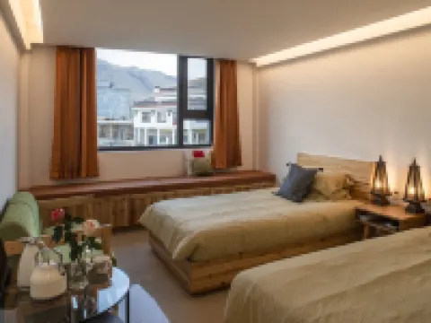 Jishan Jishe (Zhumeng Base Camp) Hotels in Tingri