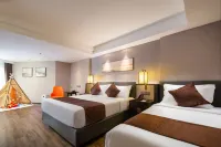 Rezen Dong Hotel (Baodingshi Chaoyang Beidajie Baobai Shopping Plaza) Hotels near Qingyuan Station