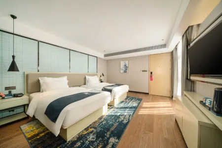 Echarm Hotel (Wuzhou Canghai Lake)