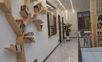 Under The Hawthorn Homestay