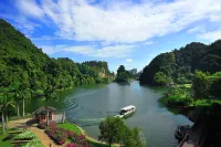 The Brownstone Hostel & Space