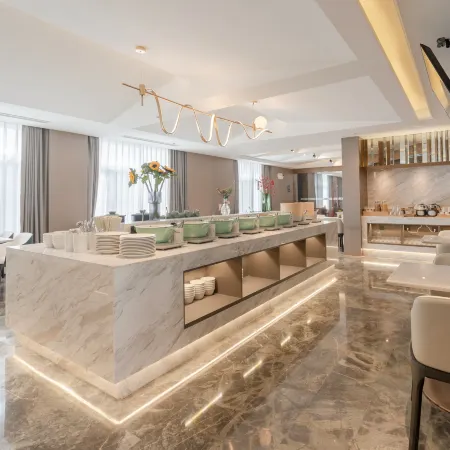 Atour Hotel, Xintiandi Square, Yixing City Center