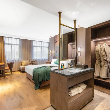 Manya Hotel