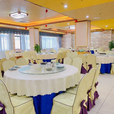 Vienna Hotel (Maoming Dianbailing Gate)