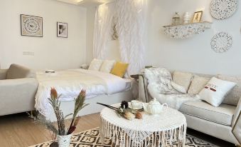 Hechuan Baolong Star Light Beauty Hotel