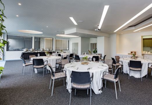 브레이크프리 온 캐셜 조식 식당