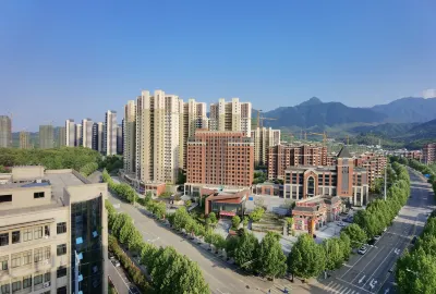 Longmen Hotel
