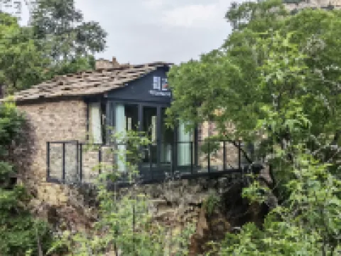 Linzhou Guanzhi Homestay (Shibanyan Gaojiatai)