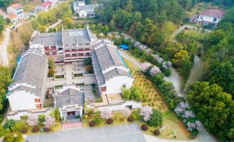 Yingshan Xiufeng Villa